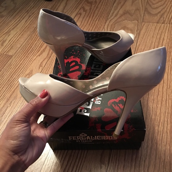 Nice Fergalicious high heels! - Picture 3 of 8